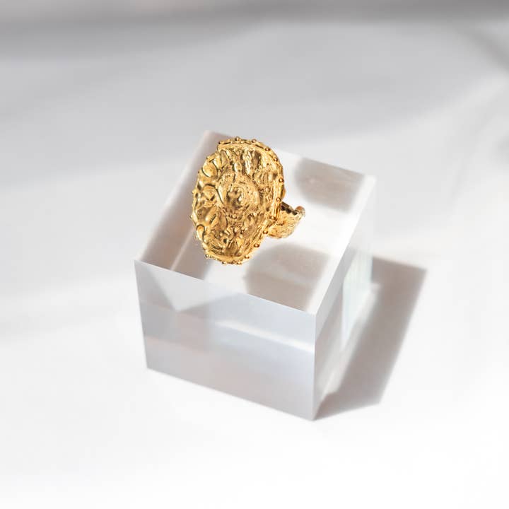 Las Lobas – wholesale Cocktail/Statement Ring – Mynt Ring