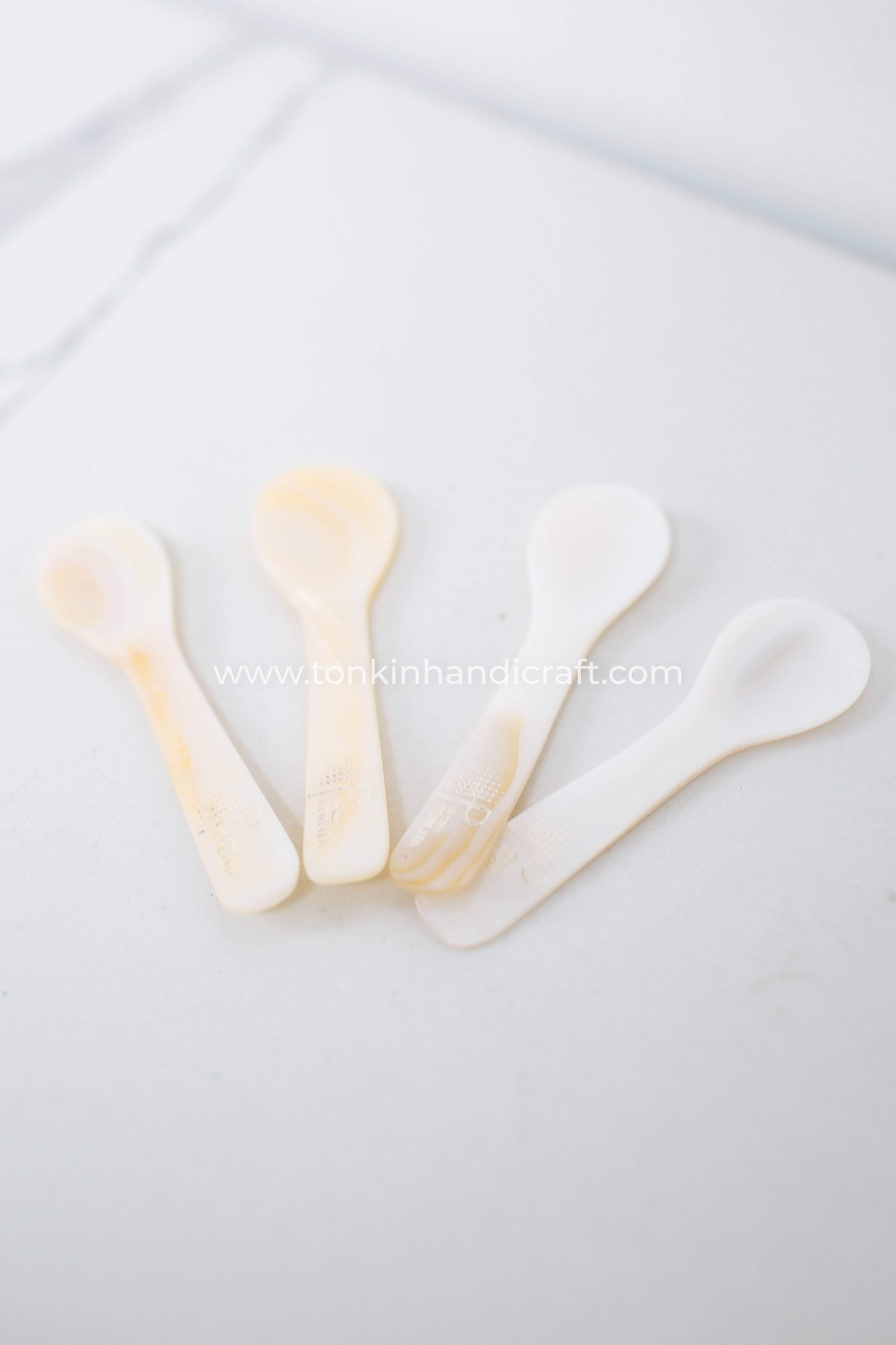 Tonkin Handicraft – wholesale Bordssked (Bestick) – Sked av pärlemorsskal1