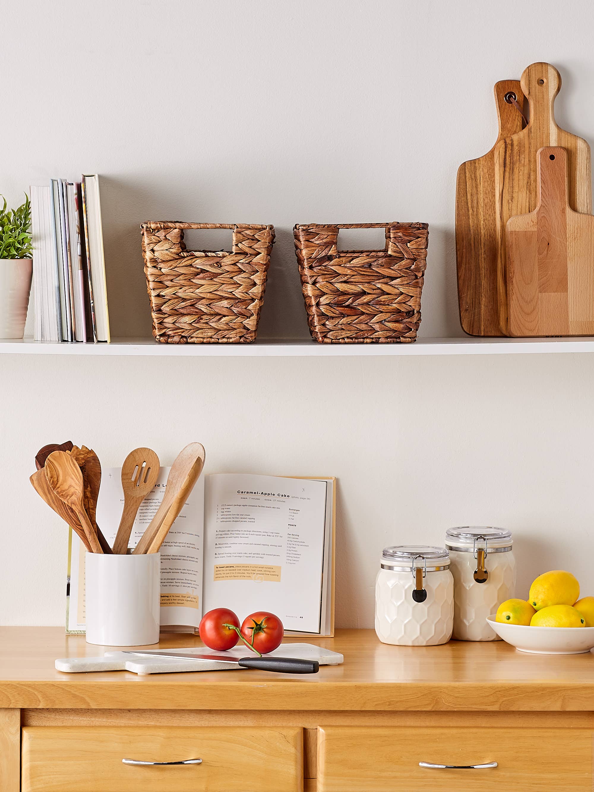 Welcome Home Unbeatable Deals - Wholesale Basket - Medium Dark Brown Water Hyacinth Basket Set of 22