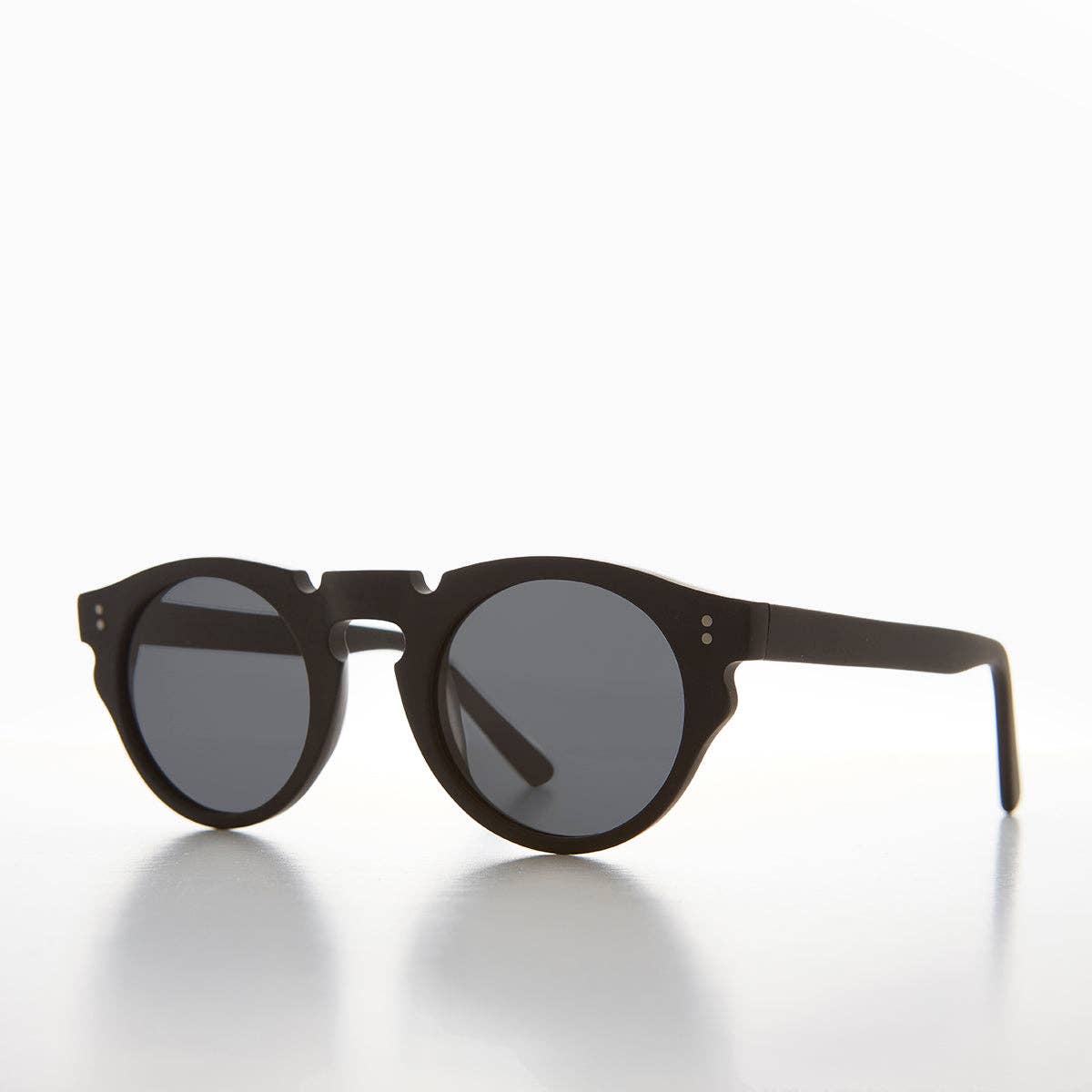 SPARE-SPECS, LLC - Wholesale Sunglasses - Unisex - Polarized Round Edge Sunglass - Tisch1