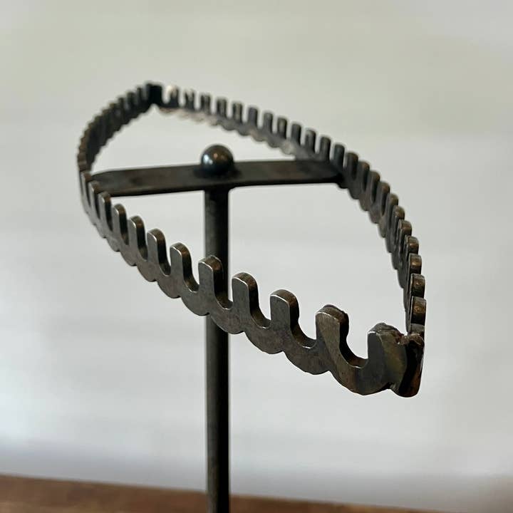 Blackthorne Forge – Engroshandel Smykkestativ og -display – Halskædestativ - 2-sidet1