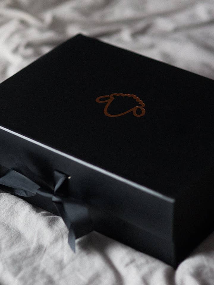 Zwart & Koper Sheepers Cadeaubox voor wholesale door Sheepers SP .Z O.O.