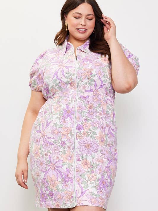 Plus Size Woven Twill Floral Zip Up Shirt Dress
for wholesale by SKIES ARE BLUE