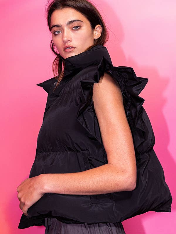 BUCKETLIST INC - Wholesale Outerwear Vest - Women's - IT1813-1 Ruffle Sleeve Crop Down Vest5