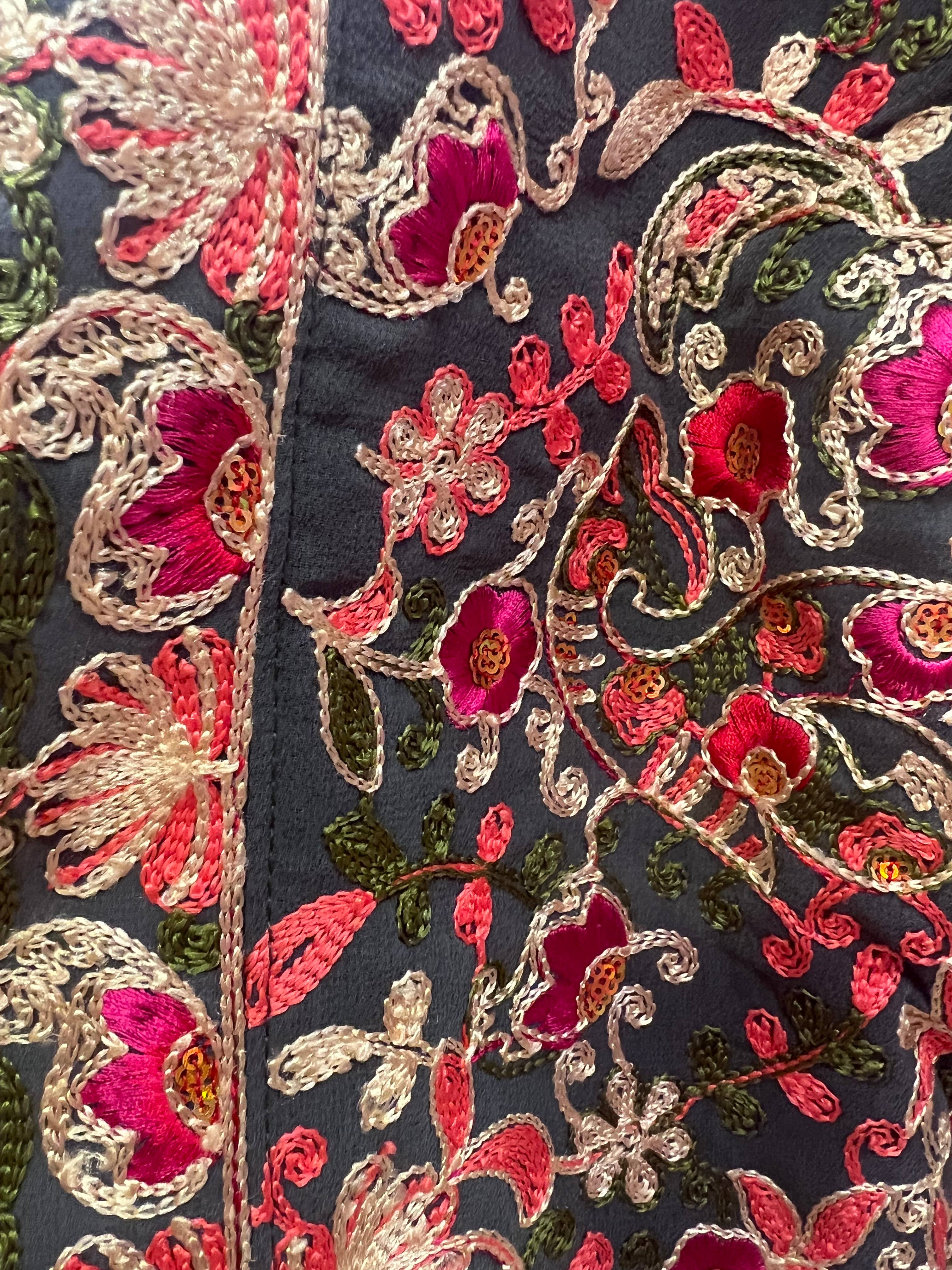 Kinomy - Vente Kimono – femme - Kimono de luxe en coton brodé, manteau pour femme, kimonos12