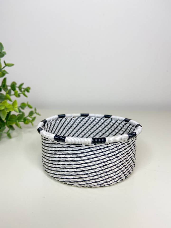 Tuna Tin - African Eclipse for wholesale by Eve & Nico Gifts & Home Decor