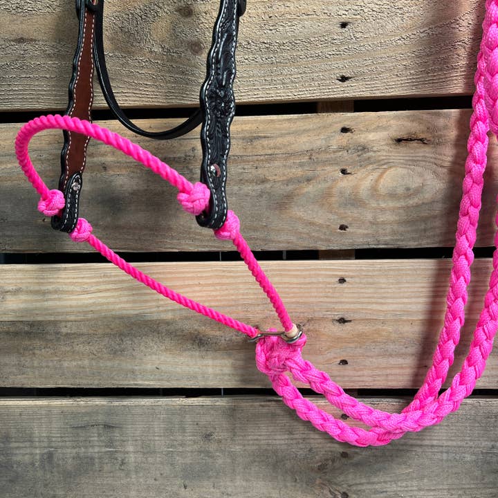Rodeo Drive - Wholesale Paardrijuitrusting - Zwarte geschulpte neonroze loping Hackamore #LHK015