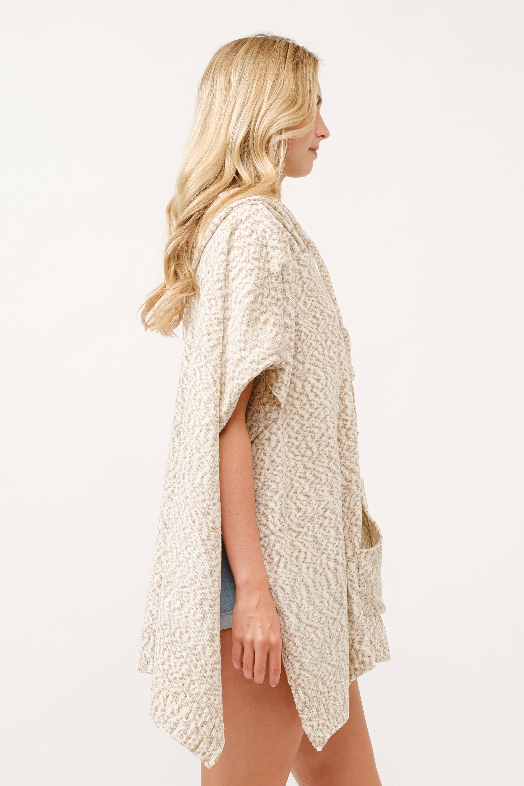 Raj Trading & Imports (USA) Inc. - Vente Poncho – femme - Pull poncho à capuchon Eugenia - Oatmeal3