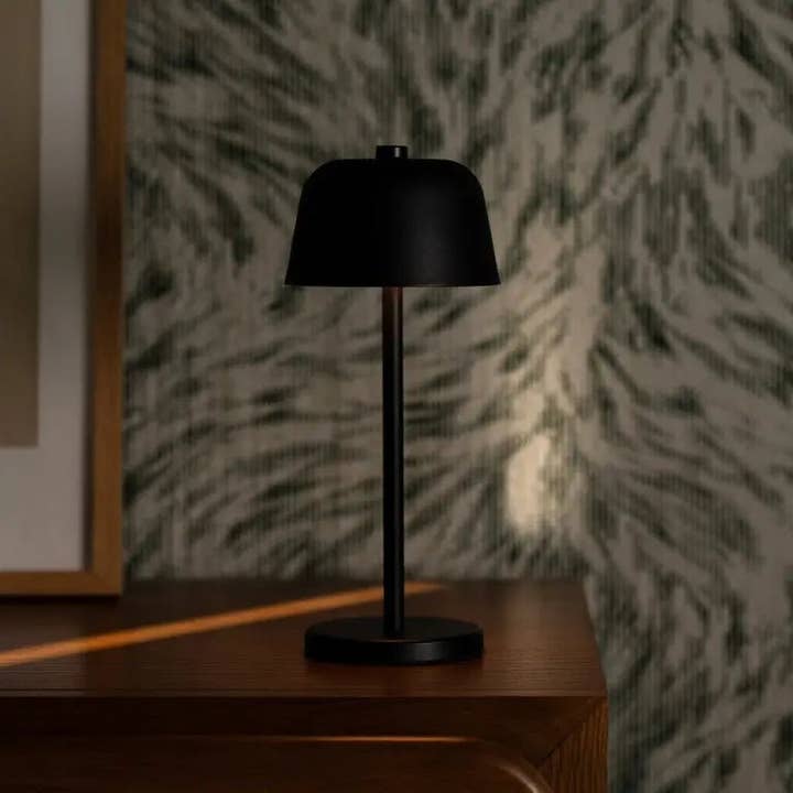Tavellio - Wholesale Accent/Desk Lamp - Anton Black Rechargeable Table Lamp | Stylish & Cordless Lighting16