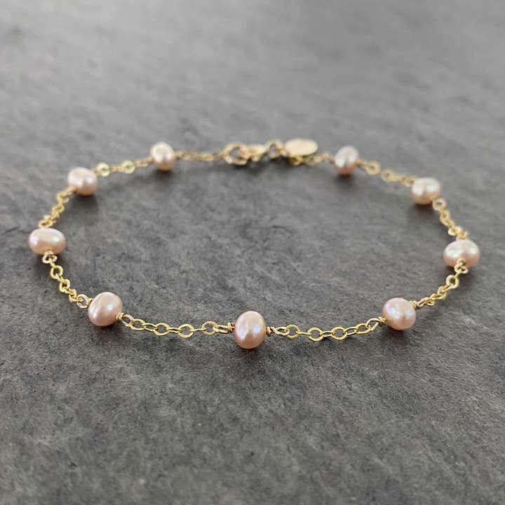 Bracelet en or rempli de perles roses - Longueur réglable pour la vente par BlighPosh