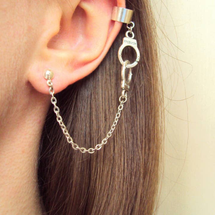 Handcuff Ear Cuff Øreringe, Gangsta Studs For Kvinder for engroshandel hos SomeBijoux4You