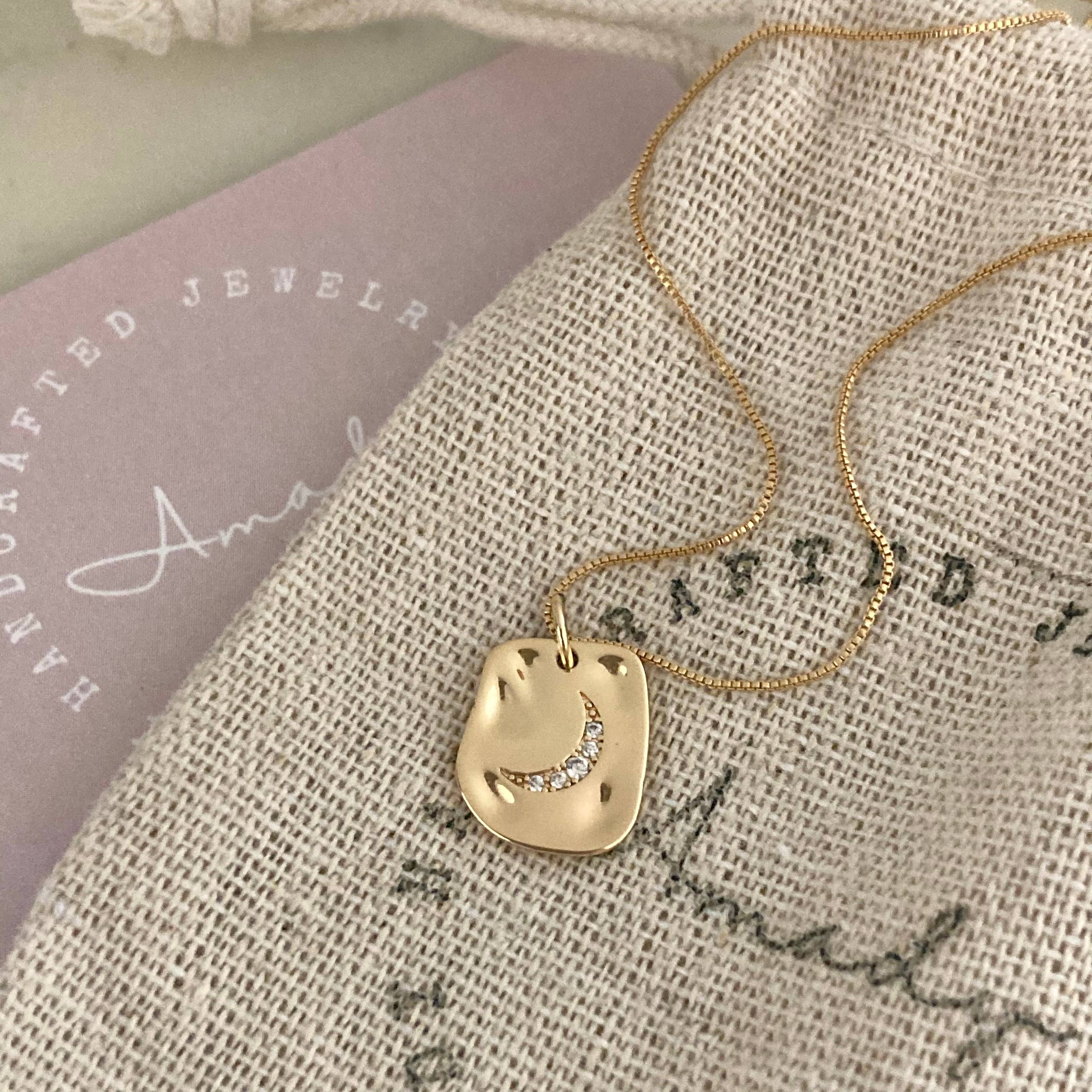 Amady Jewelry - Wholesale Pendant/Charm Necklace - Crescent Half Moon Pendant Necklace 18K Gold Filled chain4