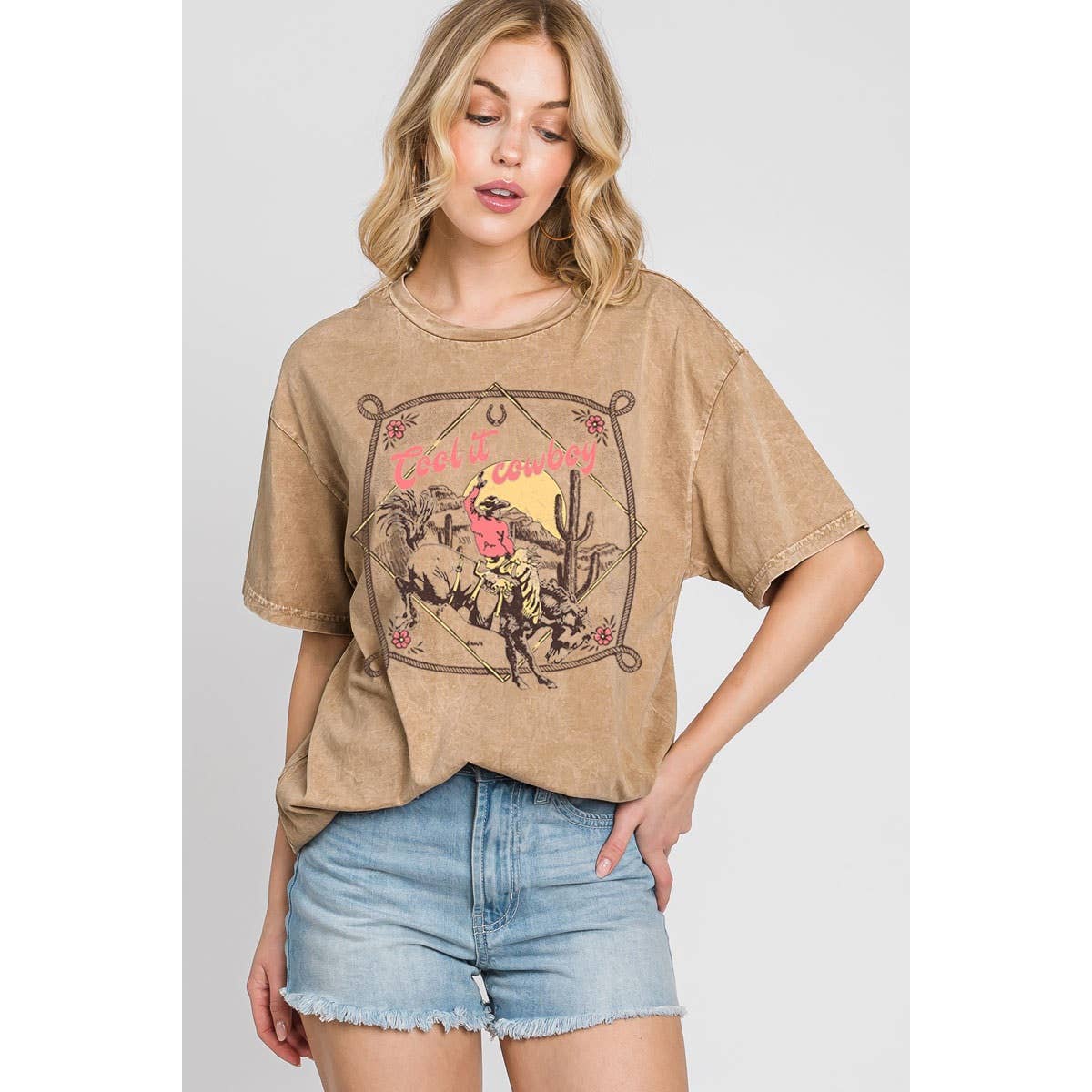 HRTandLUV – Großhandel T-Shirt mit Siebdruck – Damen – COOL IT T-SHIRT MIT COWBOY-MINERAL-GRAFIK4