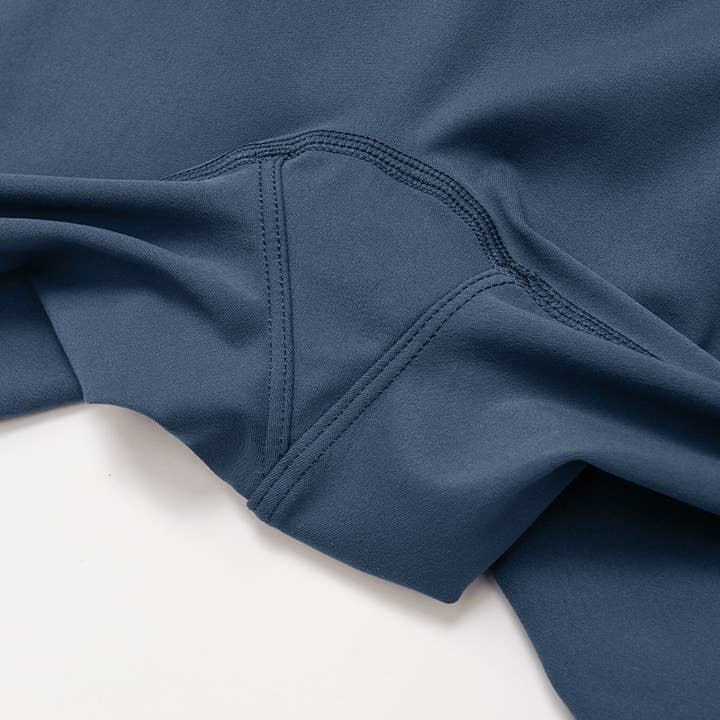 WONDERXFANS – wholesale Activewear set – Women′s – V-neck jacket+Sports tank top+High-waisted pleated back pant21