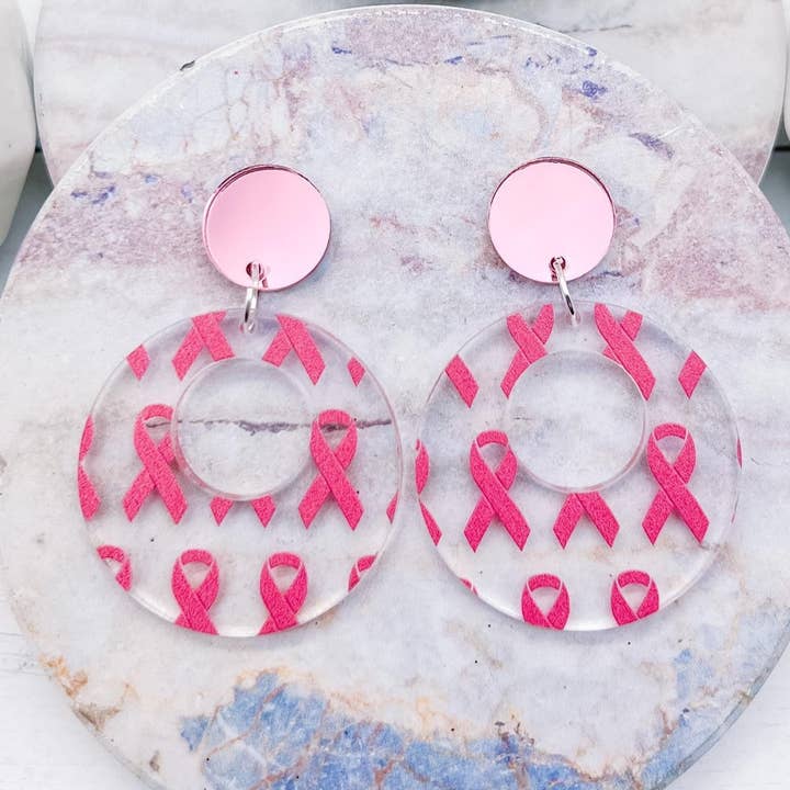 Boucles d'oreilles sensibilisation au cancer du sein pour la vente par Born 2 Blossom Designs