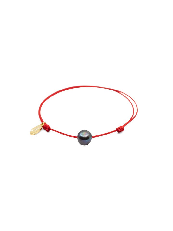 Grey Pearl Red String Bracelet, Freshwater Pearl Bracelet for wholesale by Atelier Petites Pierres