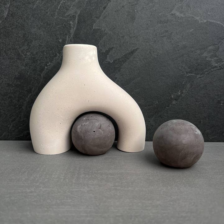Minimal Loot Design - Wholesale Vase - Nordic Style Vase, Concrete Vase, Asymmetrical Modern Vase, Minimalist Vase, White Vase, Vase Decor, Minimalist Vase, Nordic Decor, Minimal2