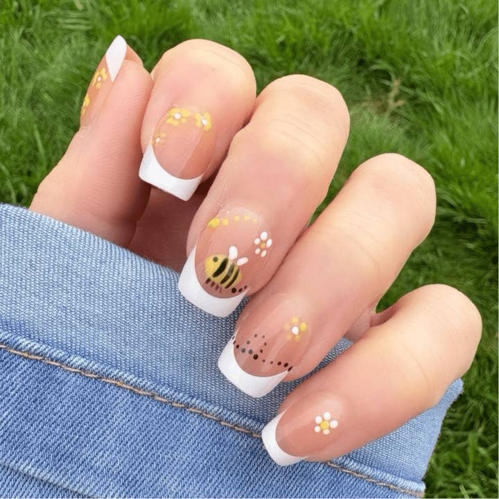 ¡Nuevo! Bumble French Short Square para venta al por mayor de Doobys Nails