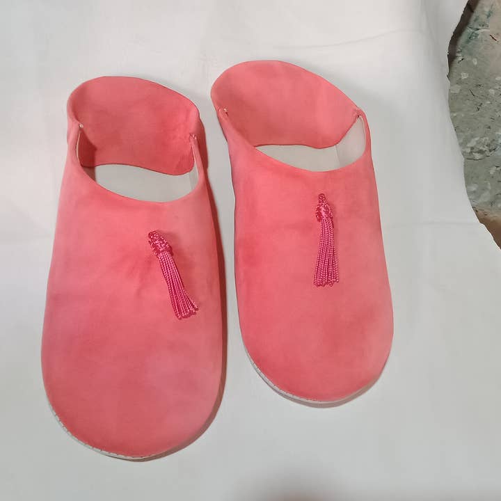 Handcrafted Moroccan Suede Slippers with Tassel Soft Pink for wholesale by Craftsjamal