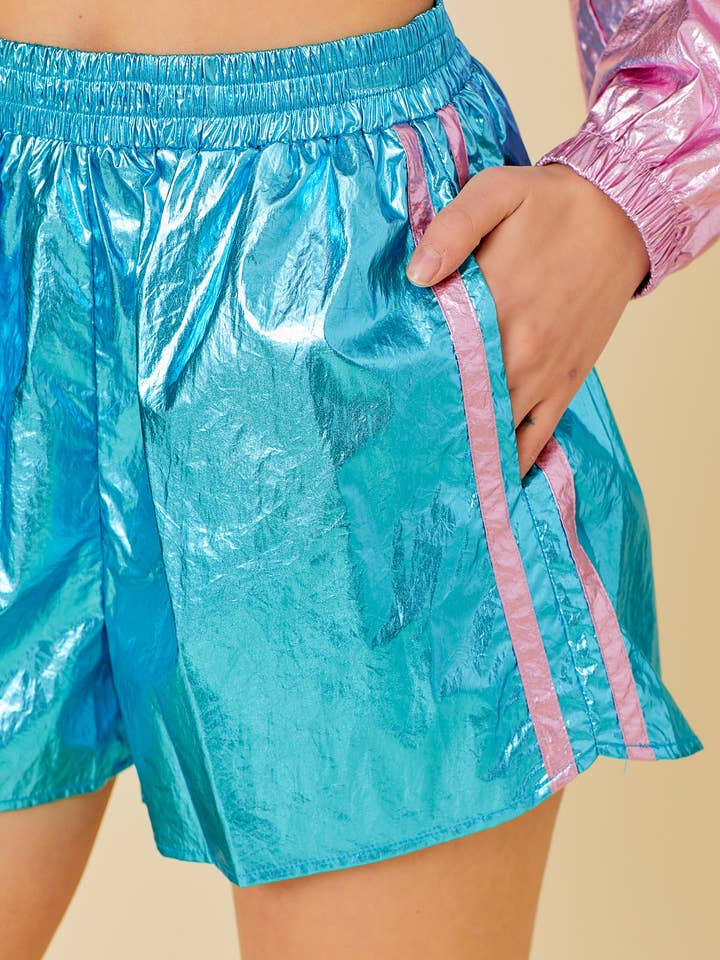 Sidekontrast metaliske shorts for engroshandel hos Main Strip