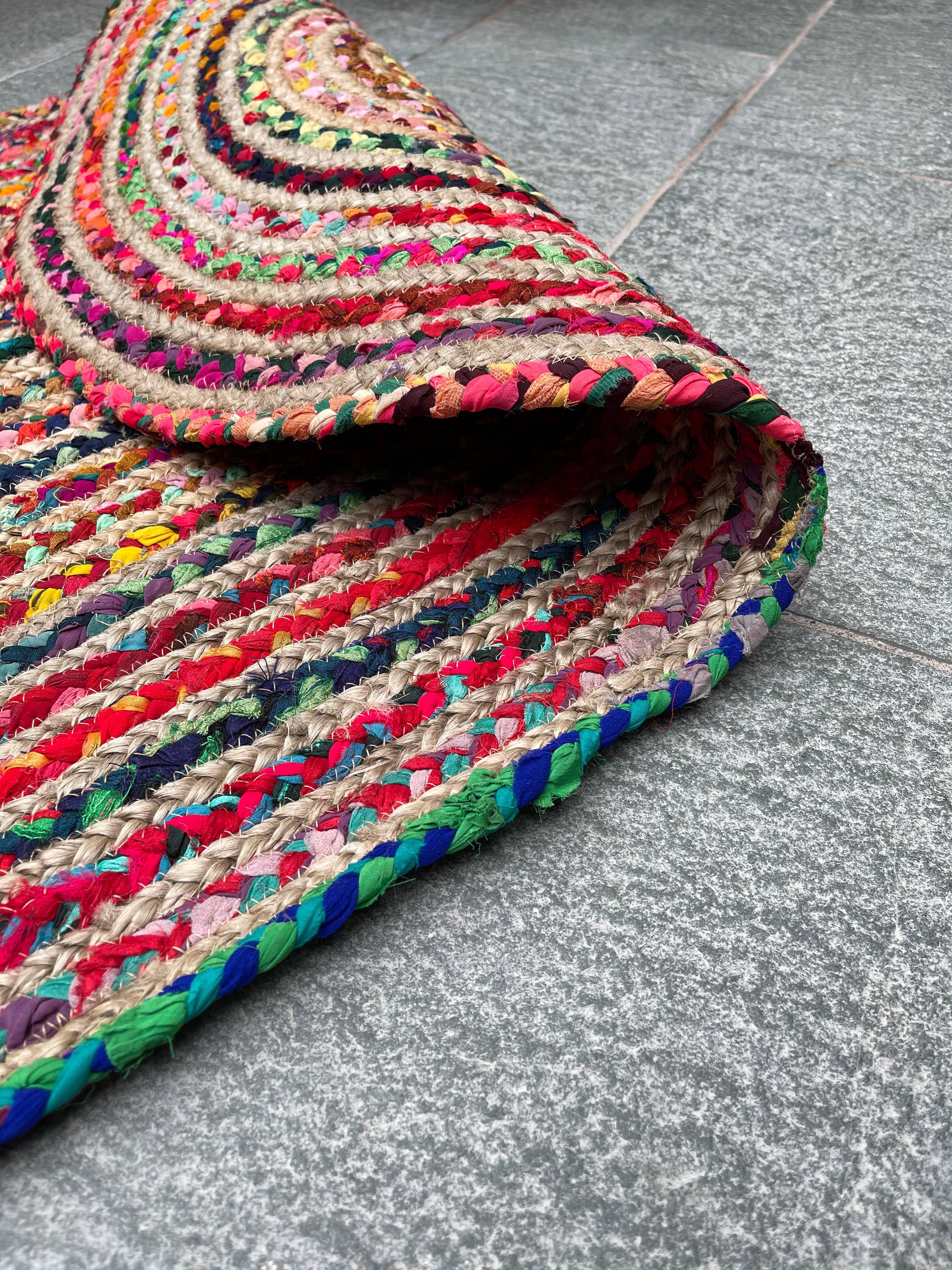 Second Nature Online – wholesale Area rug – MISHRAN Oval Rug Jute Braid Hand Woven with Recycled Fabric1