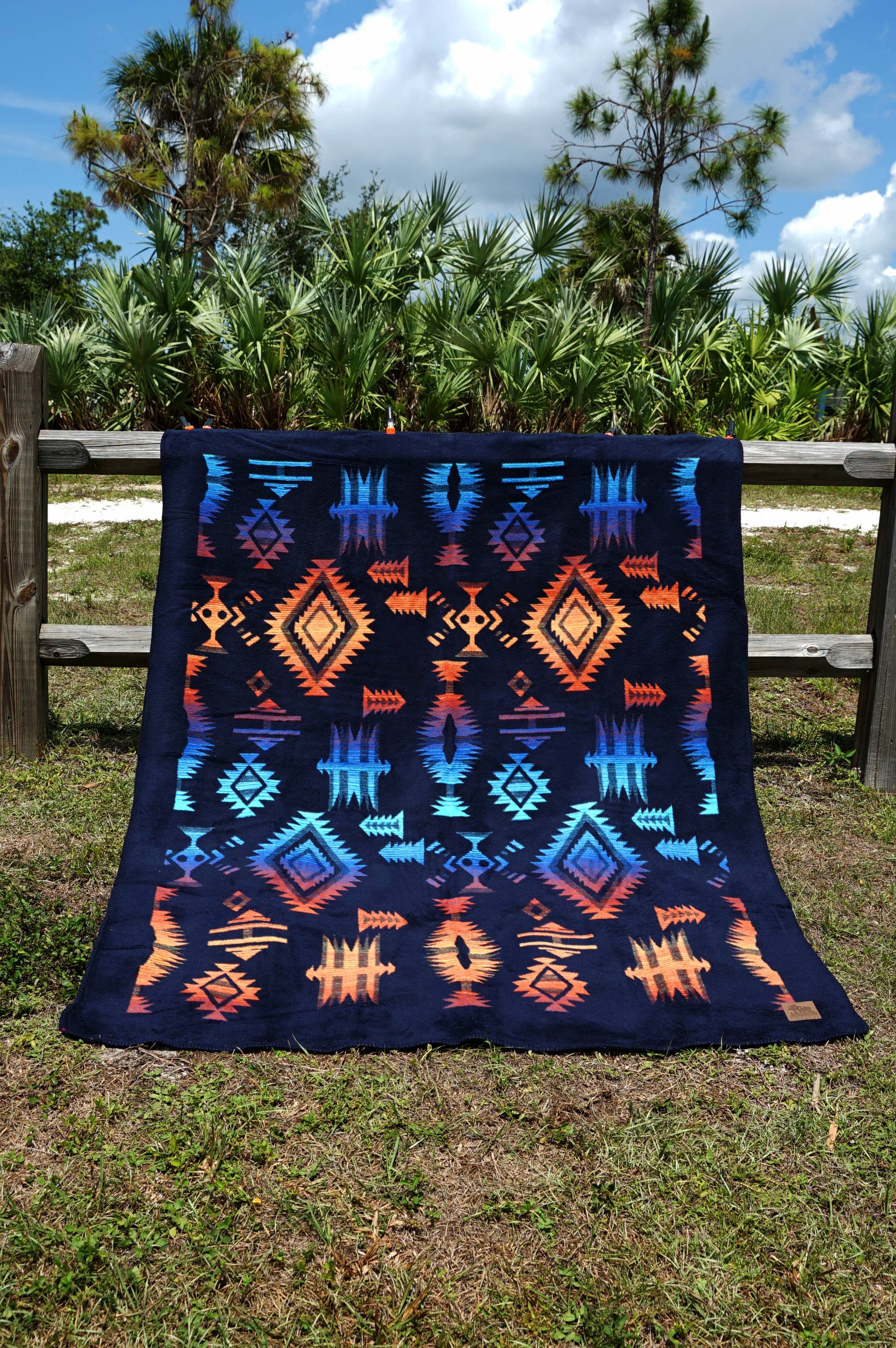 Earth Ragz - Wholesale Throw Blanket - TWIN REVERSIBLE JACQUARD BLANKET LAGUNA1