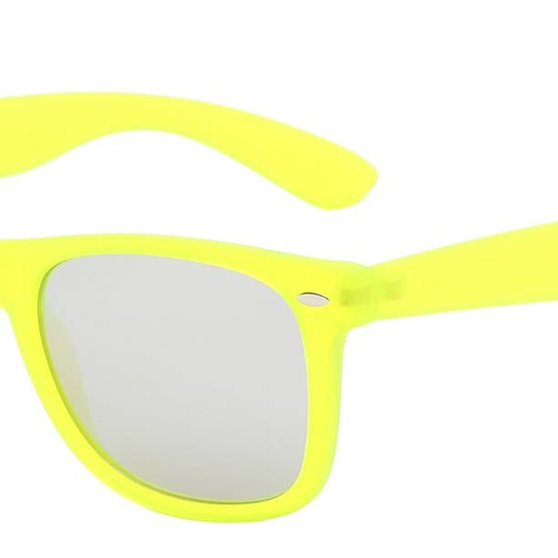 RETRO REWIND ICÔNIQUE CLASSIQUE VERRE NÉON GIVRÉ pour la vente par Luna Sunglasses