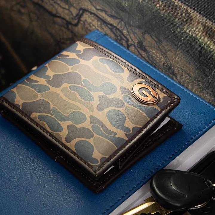Zep-Pro - Wholesale Wallet - Men's - Georgia Bulldogs Men's Bifold Old School Camo Leather Wallet.7