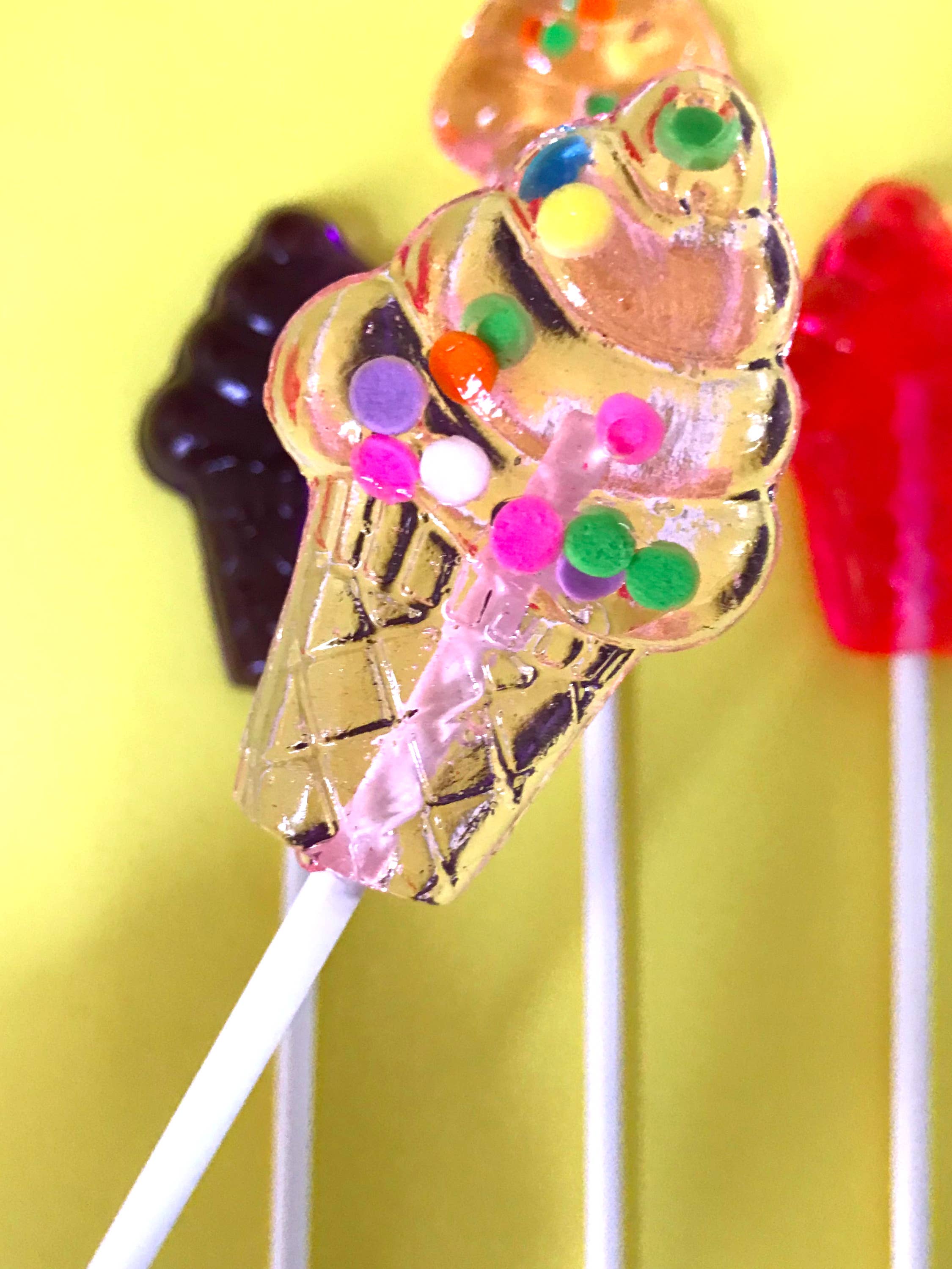 Sweetie Darling Candy - Wholesale Lollipop - Ice Cream + Sprinkles (12 Pieces)0