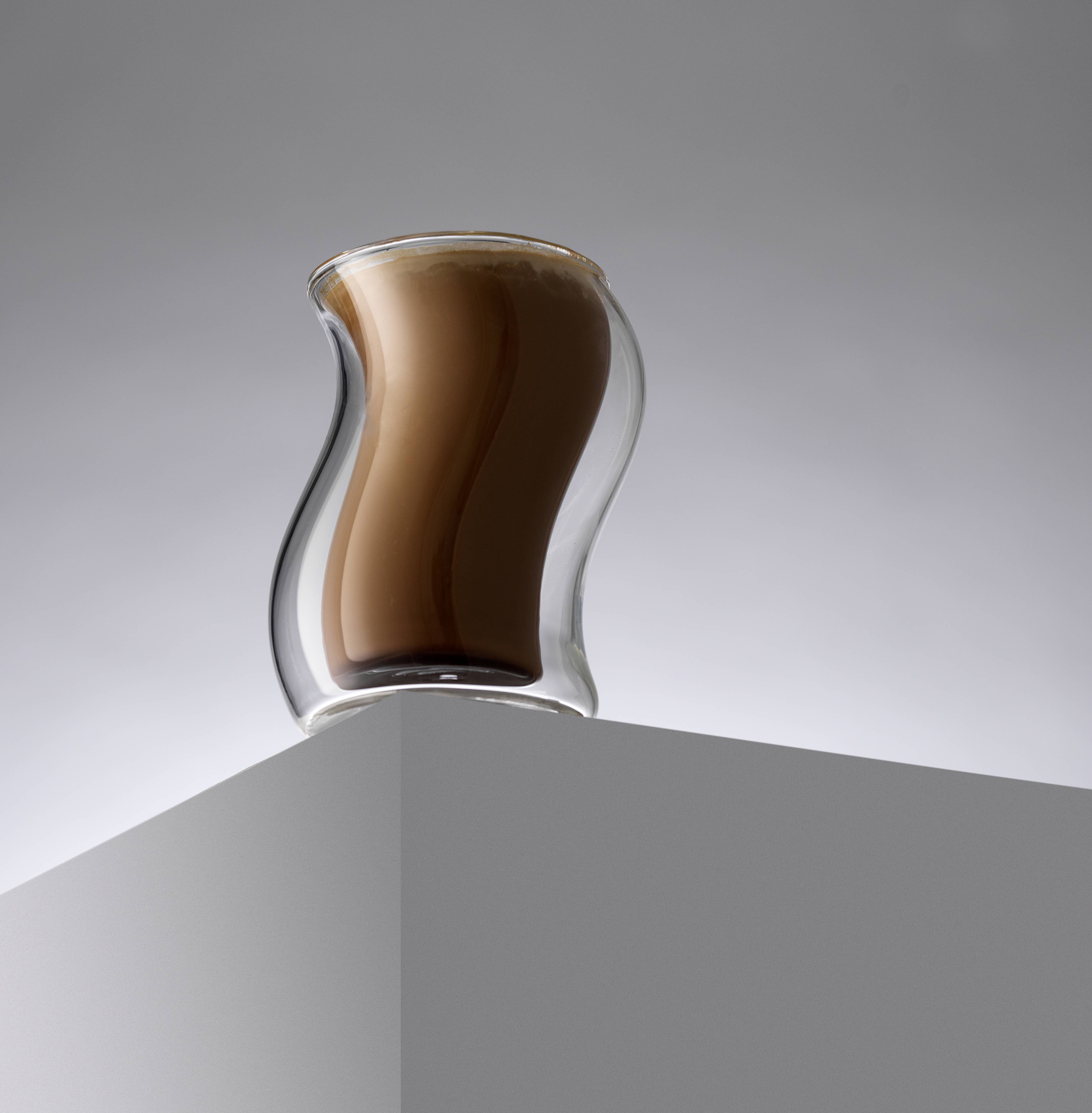 JoyJolt – Chávena de chá por atacado – Copos de café de parede dupla Pivot, conjunto de 2 onças3