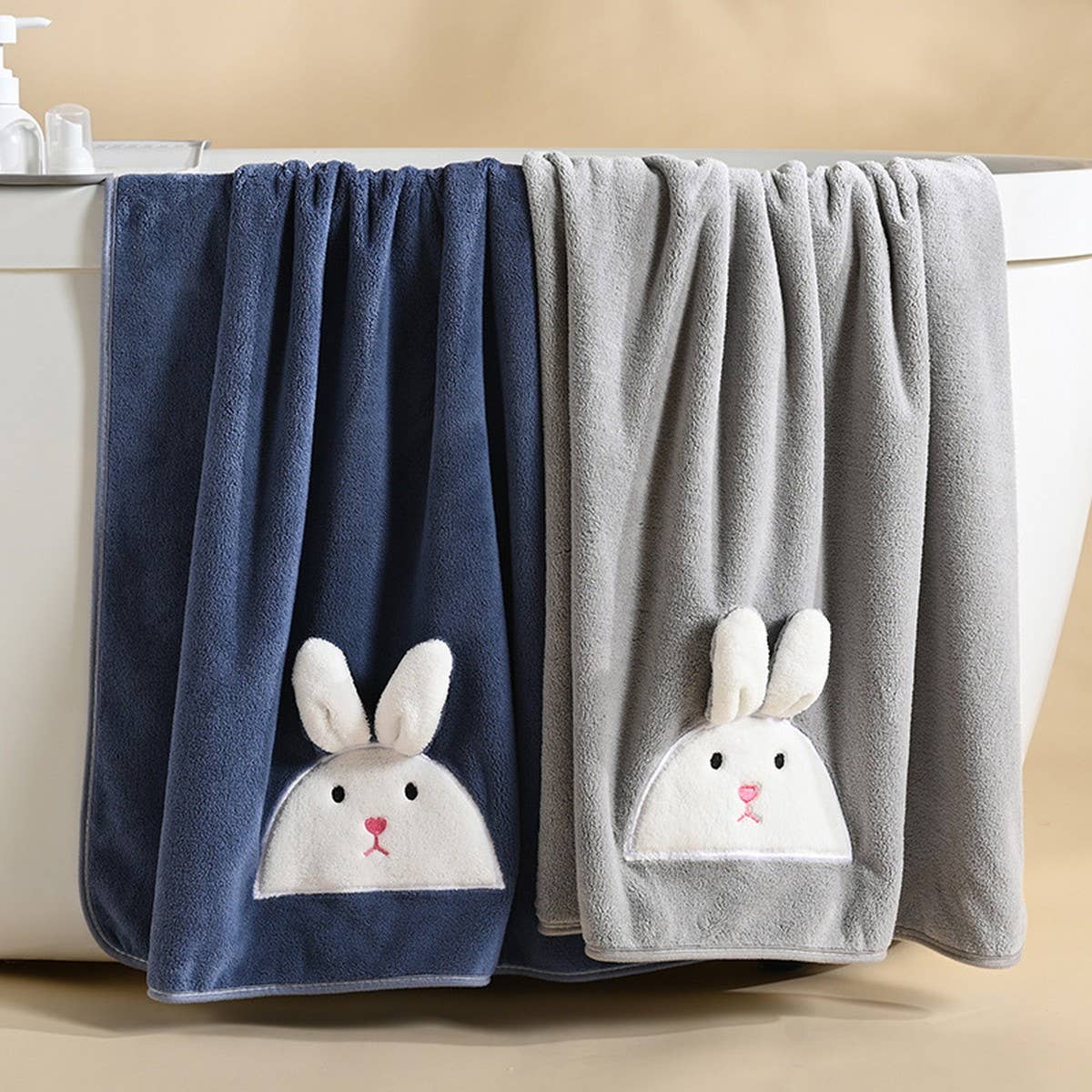 ACCITY - Wholesale Bath Towel - EMBROIDERED RABBIT CORAL FLEECE TOWEL_CWMM232410