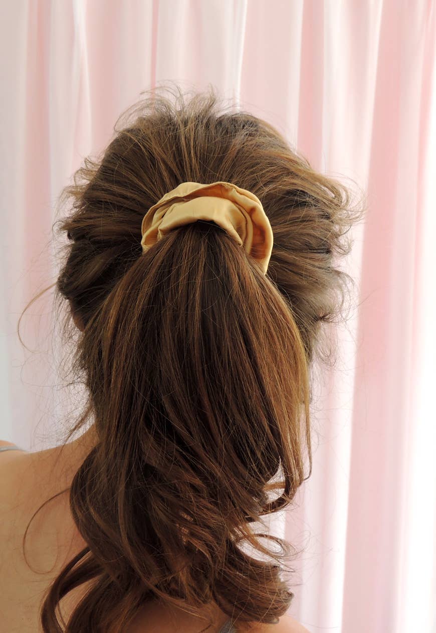 Mille Saisons – wholesale Scrunchie - Women’s – Heart Print Mulberry Silk Astrid Scrunchie- Sewn in the UK6