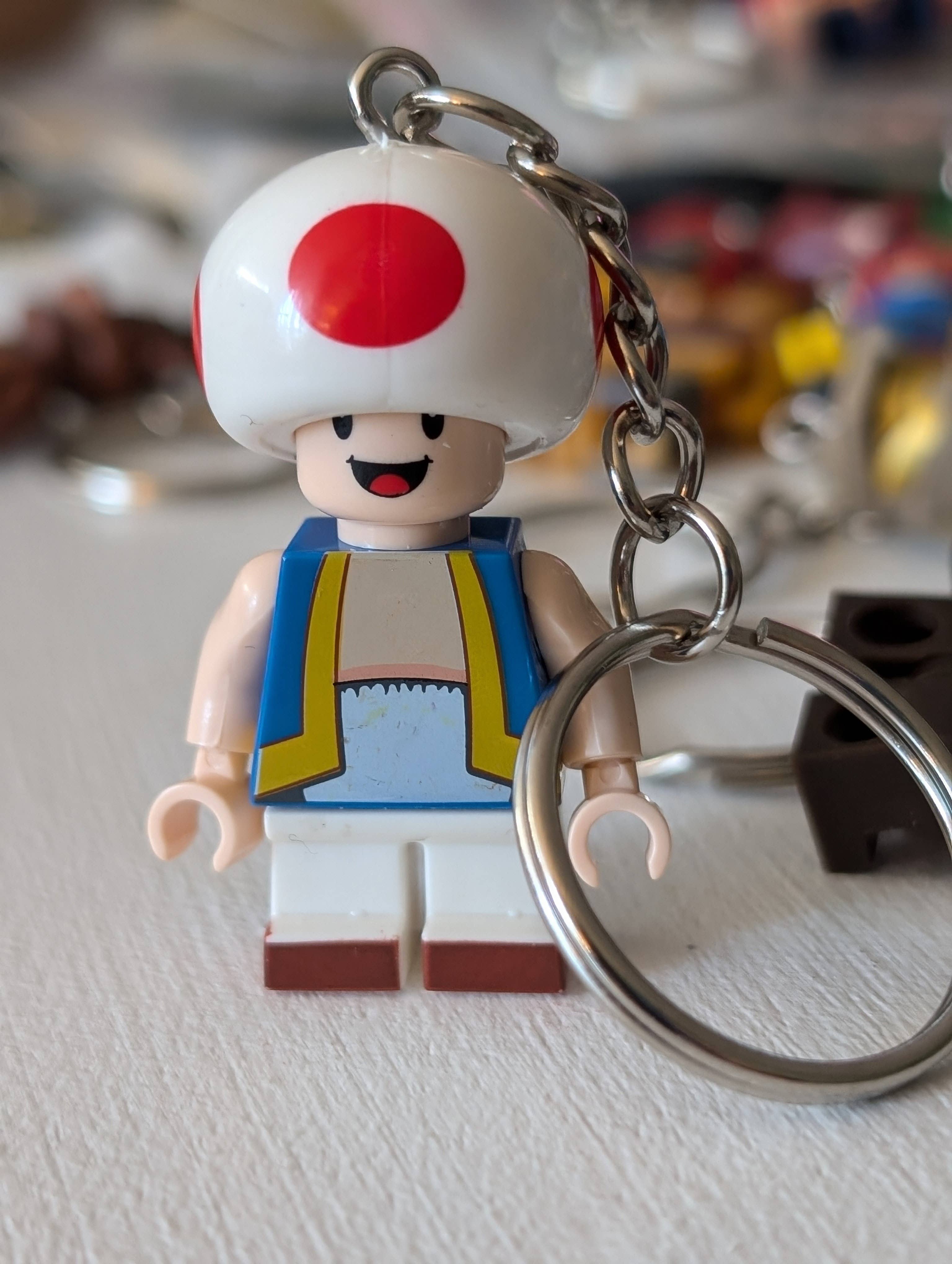 Con-Quest Crafts - Wholesale Keychain - Unisex - Video Game Character Mini-Figure Keychains10
