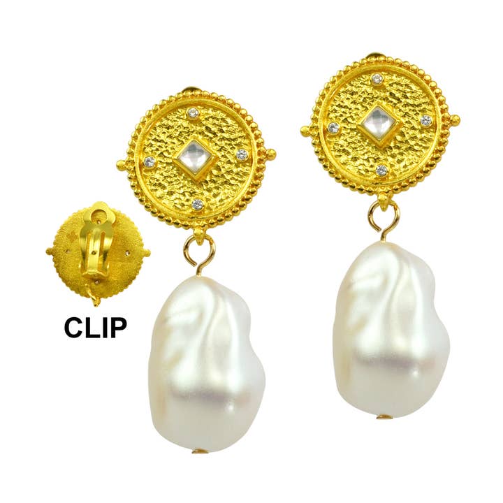 BOUCLES D'OREILLES À CLIP DELAWARE pour la vente par Betty Carré