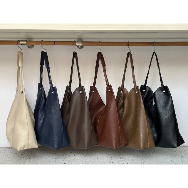 Pretty Persuasions - Wholesale Shoulder Bag - Women's - P24106 Large Microfiber Leather Hobo Bag w/Cosmetic Pouch