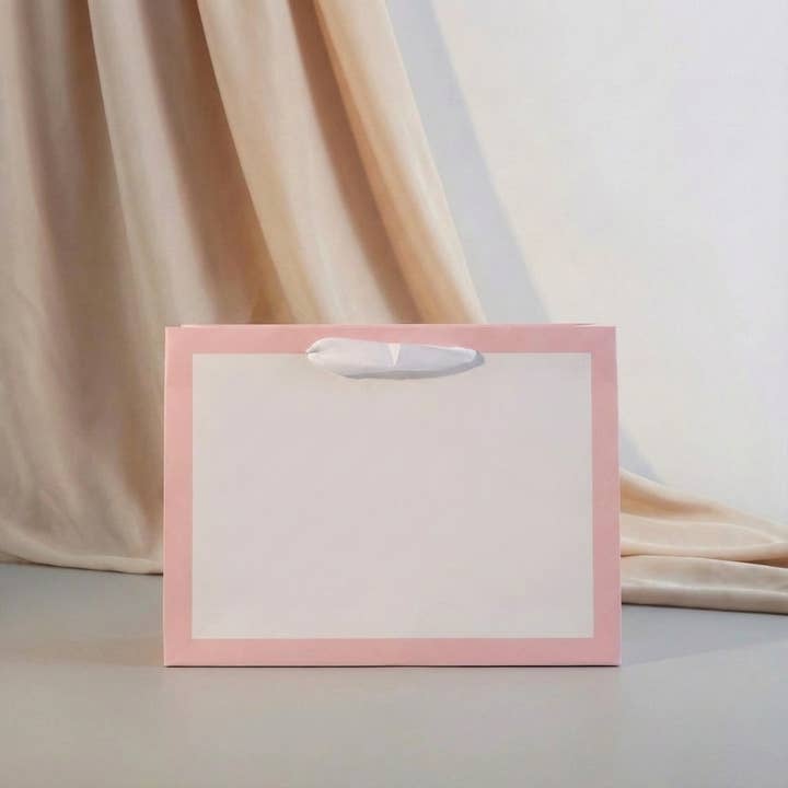 ByHome - Vendita all'ingrosso Buste regalo - 24 pezzi, Borsa regalo bianca con soffietto e bordo rosa pastello con carta velina2