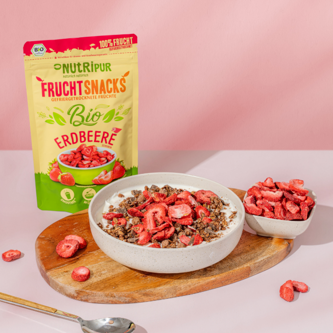 NutriPur - Wholesale Dried/Dehydrated Fruit - Freeze-dried organic strawberries, 25g1