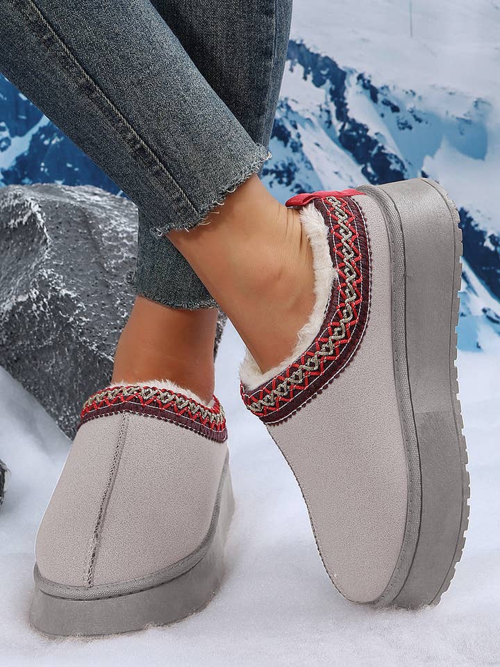 Suhkasana – Botas para a neve – Mulher por atacado – Botas de neve forradas em camurça com estampa contrastante castanha21