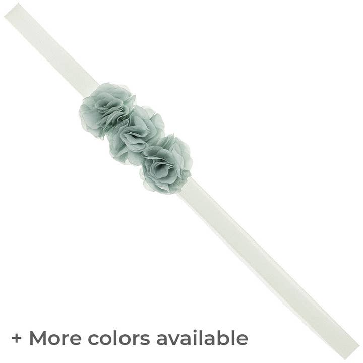 Elastische zachte babyhoofdband met drie kleine roosjes voor wholesale door Siena Hair Accessories