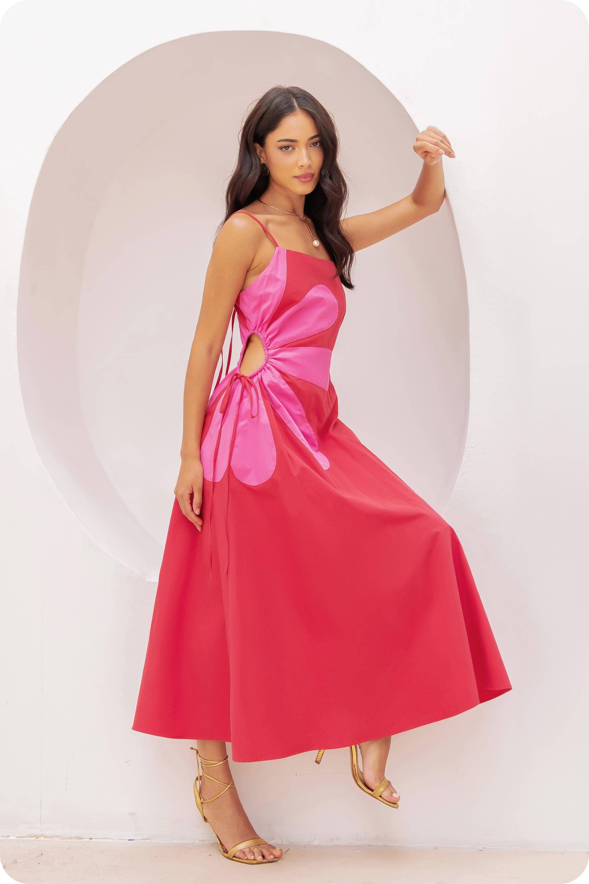 Strut & Bolt - Wholesale Dress - Women's - Sleeveless Side Cut-Out Flower Detail Midi Dress6