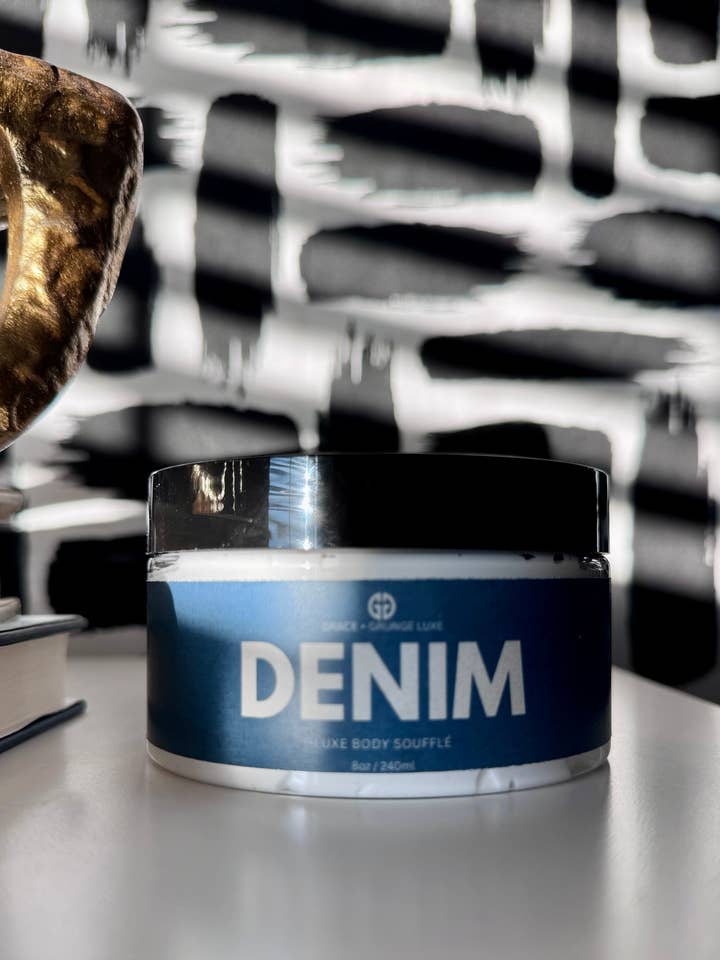 Soufflé pour le corps en denim de 8 oz pour la vente par Grace + Grunge Luxe