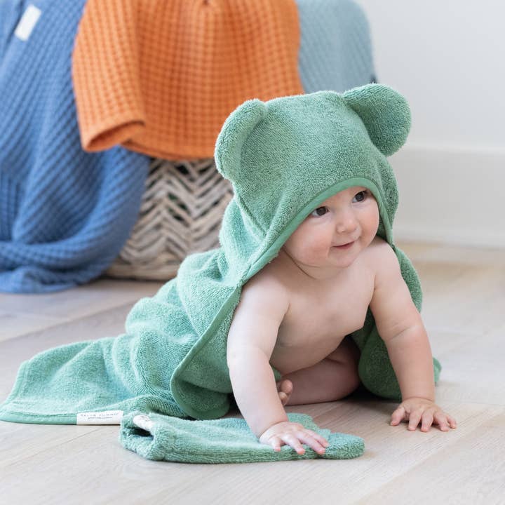Green Hooded Towel + Wash Mitt Set Sea Foam for wholesale on Faire2
