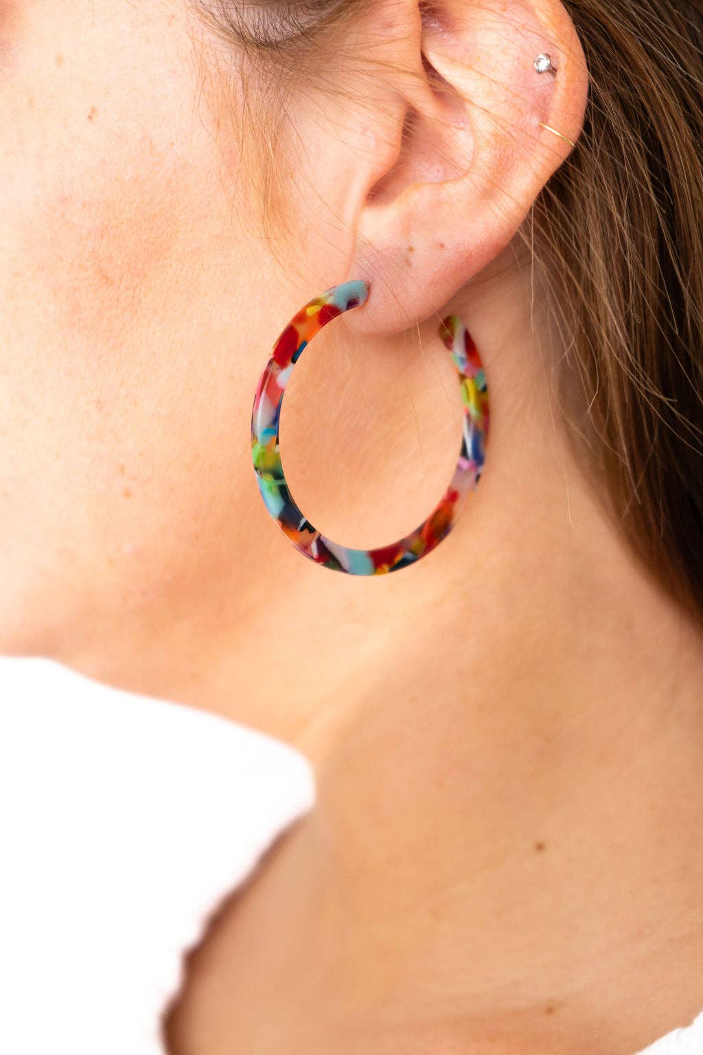 Spiffy & Splendid - Vendita all'ingrosso Orecchini a cerchio - Cameron Fiesta - Orecchini a cerchio grandi colorati, gioielli Spiffy & Splendid2