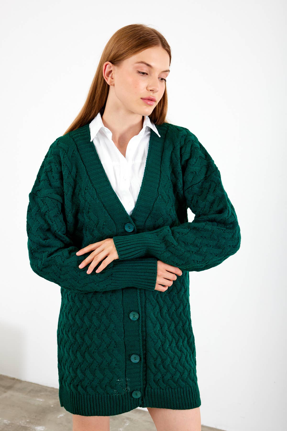 VAV NEW YORK - Vendita all'ingrosso Cardigan - Donna - Cardigan in maglia Cardigan in maglia di media lunghezza Cardigan invernale modesto8