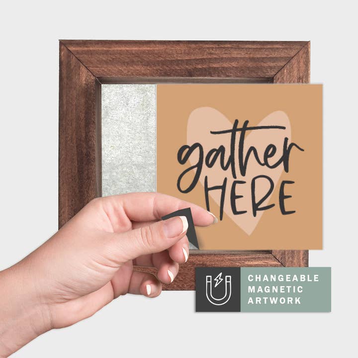 Insert de Décor Magnétique Saisonnier pour Panneau Interchangeable (Mini) : Rassemblez-vous ici | Action de Grâce / Automne | Panneau Magnétique Vendu Séparément pour la vente par Simpler Seasons Decor