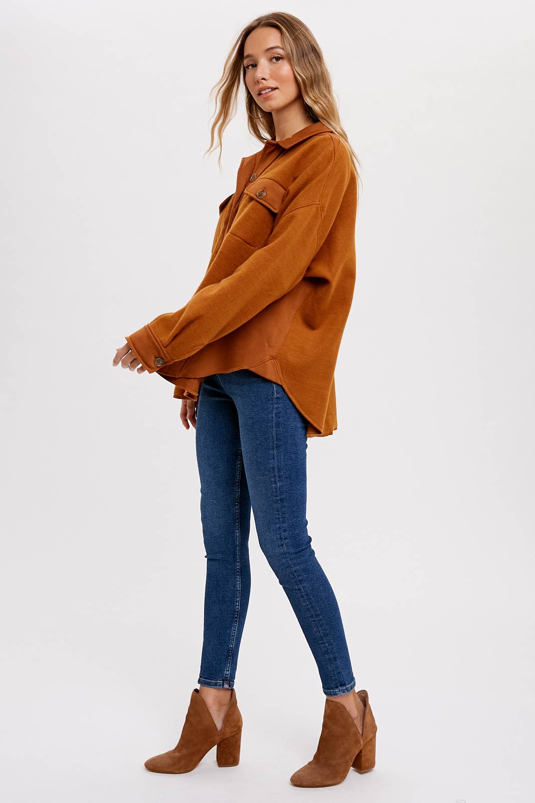 Bluivy – Engroshandel Skjortejakke/shacket – til kvinder – BØRSTET TERRY KNAP OP SHACKET18