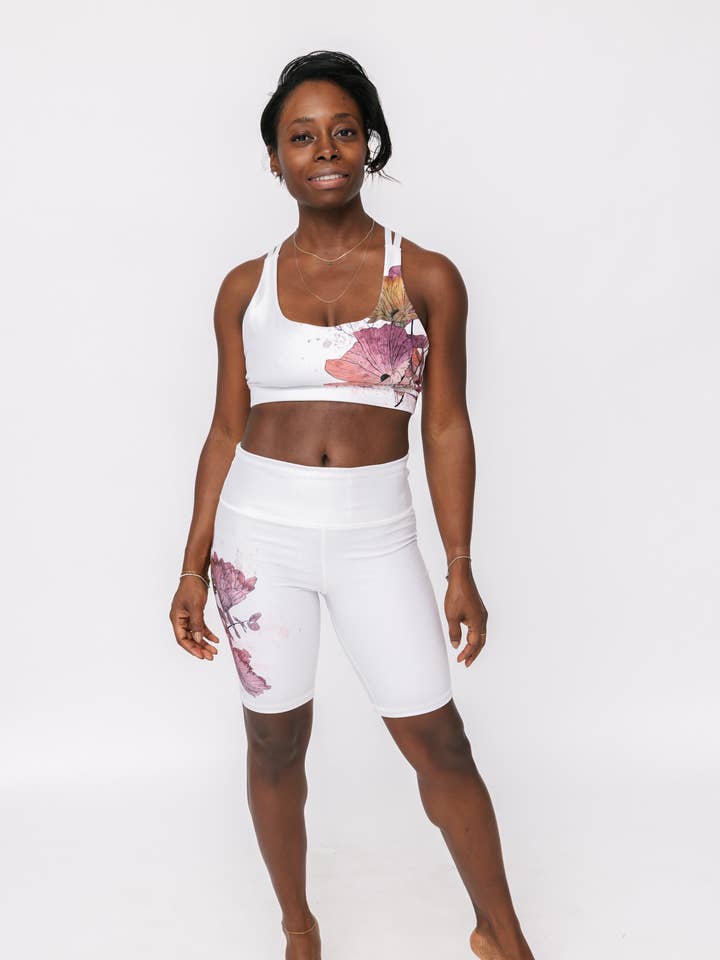 Sally Shorts - Le Jardin de Mère Nature Blanche-Neige pour la vente par Nominou Designs