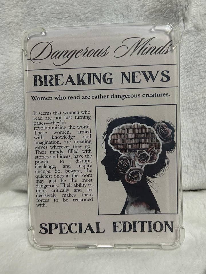 Breaking news vrouwen die lezen zijn gevaarlijk kindle e-reader insteekkaart voor doorzichtige hoes, kindle accessoire decoratie, kindle, paperwhite, oas voor wholesale door Bookbestiesuk