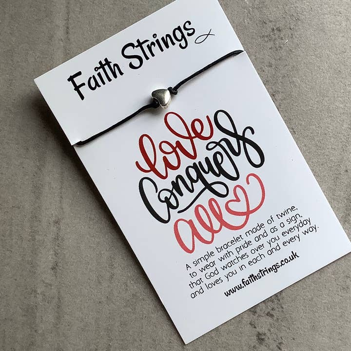 Faithstrings - Vente Bracelets à breloques/pendentifs - Bracelet à cordes Love Conquers All Faithstring en argent Christian
