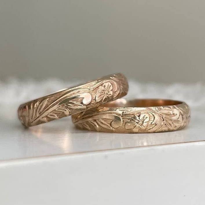 Bracelet vintage/bague empilée pour la vente par Isabelle Grace Jewelry